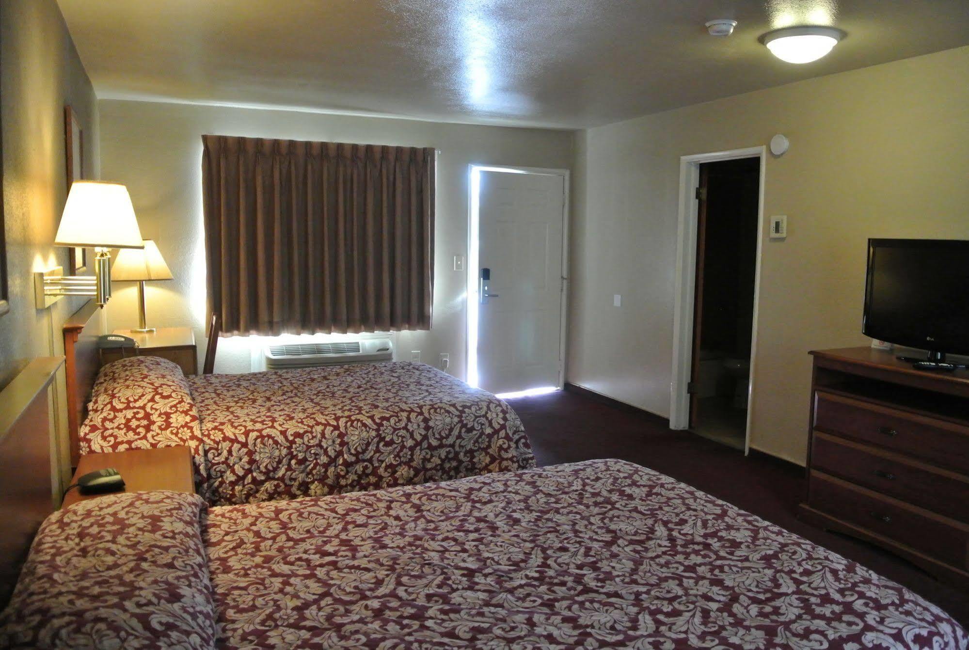 Vino Inn & Suites Atascadero Exterior photo